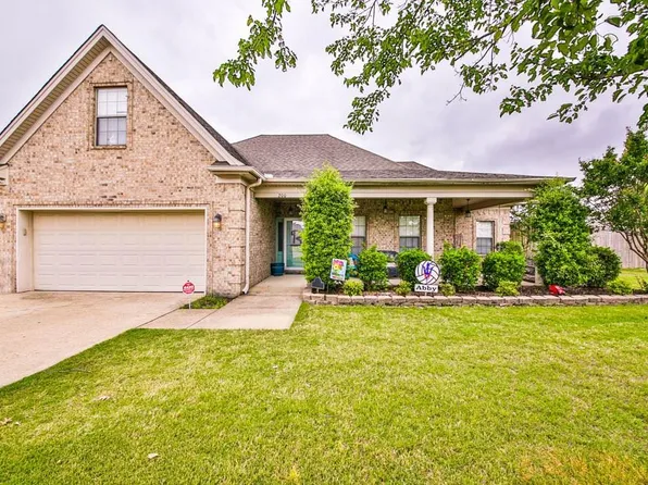 200 Whispering Wind Cir, Marion, AR 72364