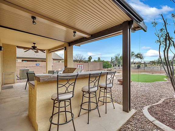 3rd image of 669 E Lovegrass Dr