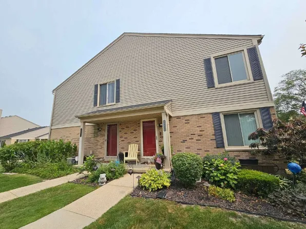 44621 Georgia Ct, Clinton Township, MI 48038