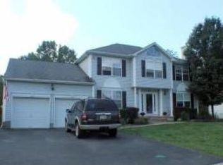 4 Winsor Ct, Newton, NJ 07860