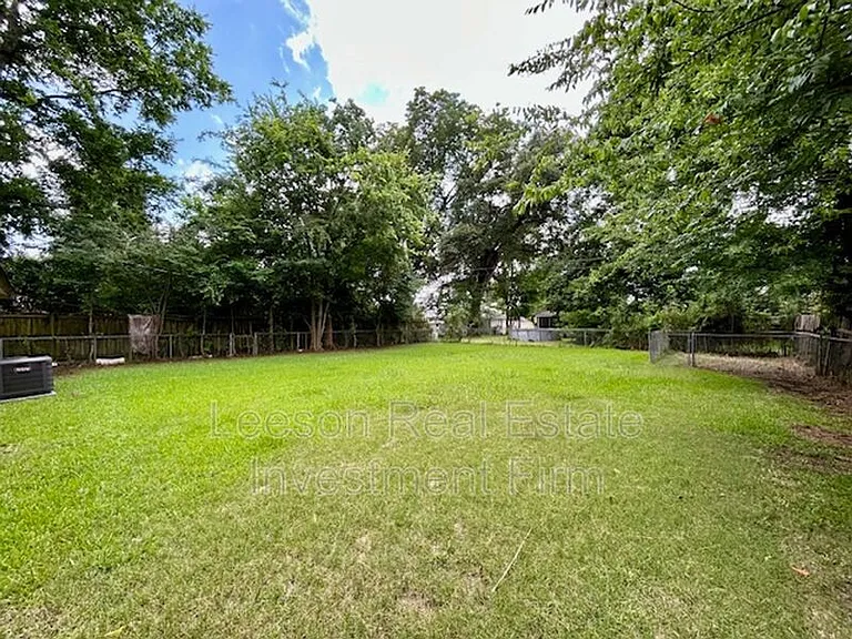 1101 James St — Photo 20