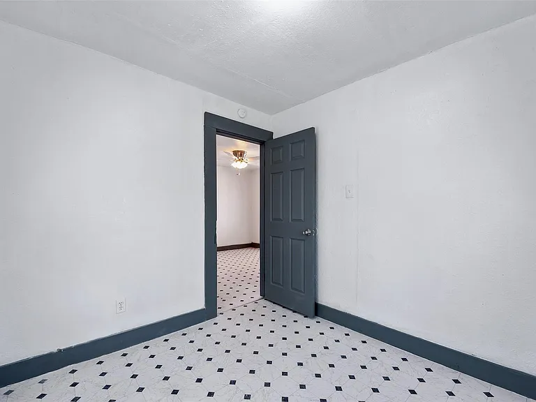 2217 Stevens St — Photo 14