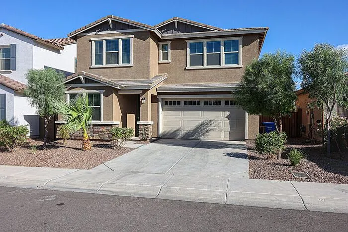 4 bed, 3.0 bath, 2546 sqft, $2,400 — Photo 2