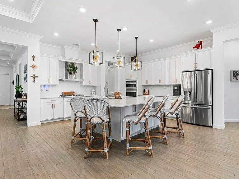 962 Castaway Ct — Photo 8