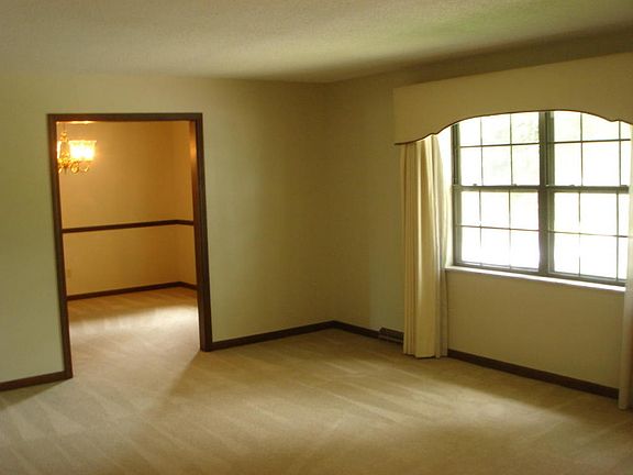 2nd image of 4207 Faurot Dr
