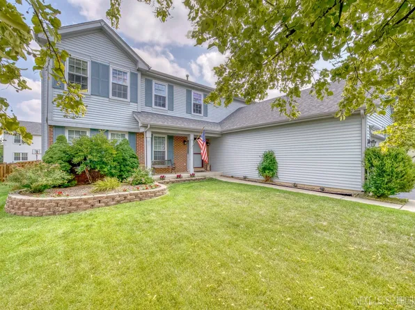 2459 Biltmore Cir, Aurora, IL 60503