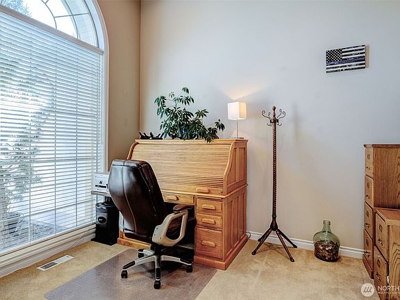 4th image of 2062 Maiden Lane