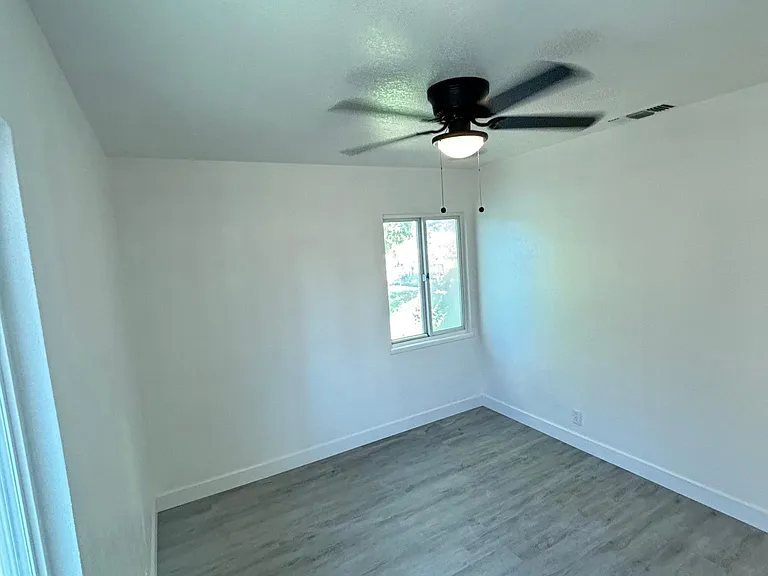 10404 Mountain View Ave — Photo 5