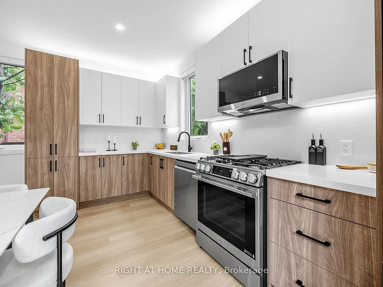 1416 Islington Ave #GS — Photo 4