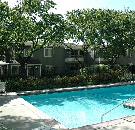 3rd image of 1611 Parkmoor Ave APT 144