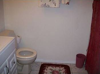 3rd image of 1829 Cadillac Cir