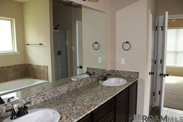 37237 Market Place Dr — Photo 12