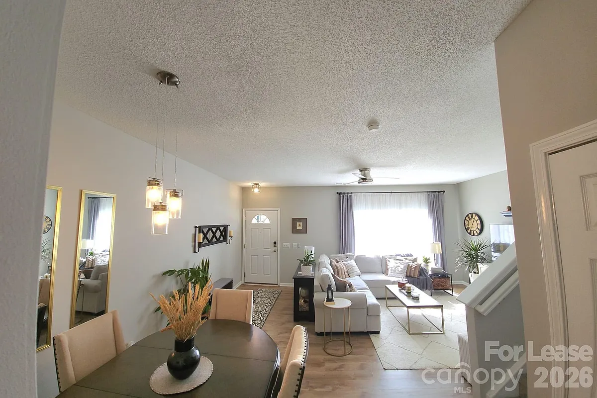 Building Photo - 8049 Stoneham Ct