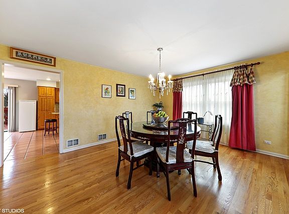 5th image of 29 Chapel Hill Ct
