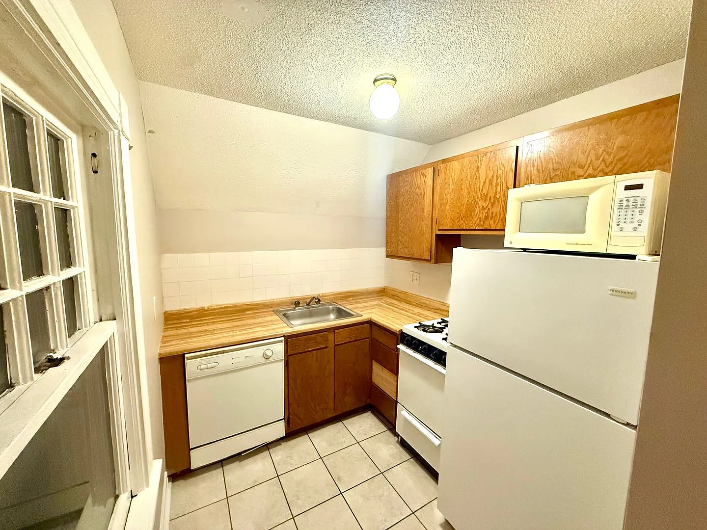 3608 Jackson Street — Photo 2