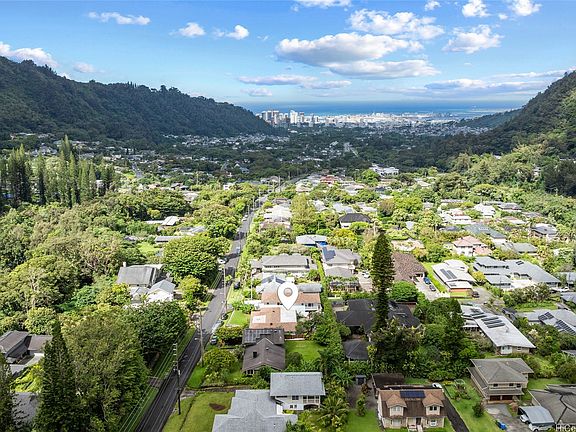 2nd image of 3820 Old Pali Rd