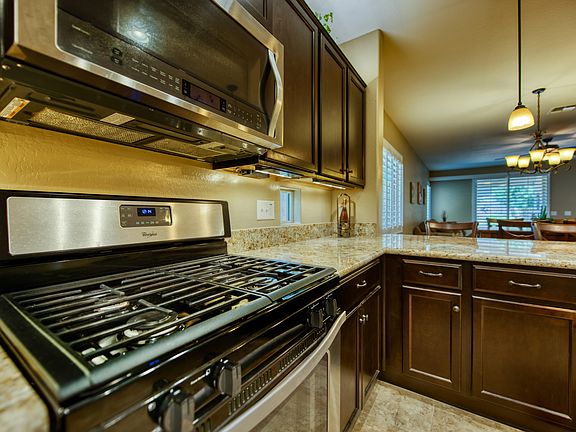 5th image of 310 E Red Mesa Trl
