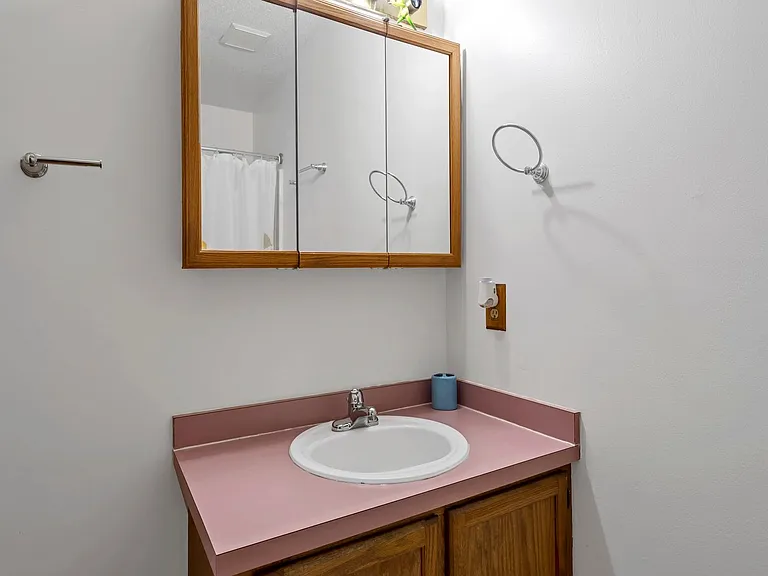 1852 Heartland Dr — Photo 8