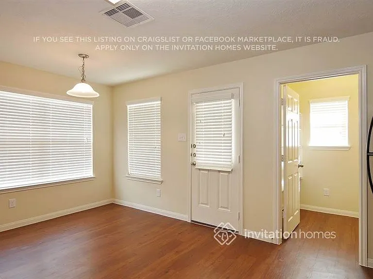 2011 Fairwood Knoll Ln — Photo 6