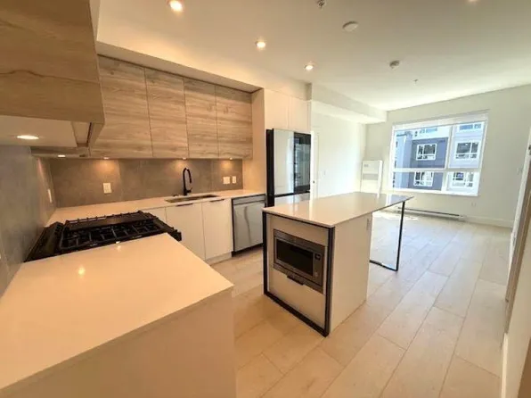 30490 Cardinal Ave #512, Abbotsford, BC V2T 0E4
