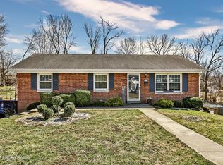 221 Forrest Dr, Lawrenceburg, KY 40342