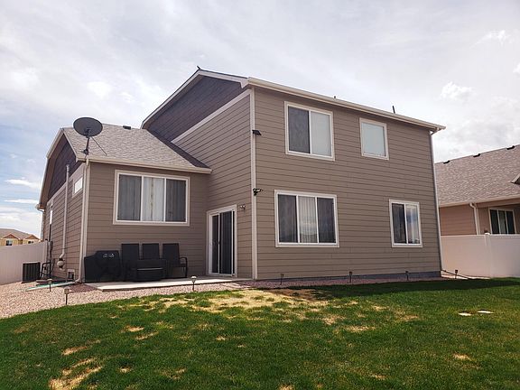 4th image of 582 Cherryridge Dr