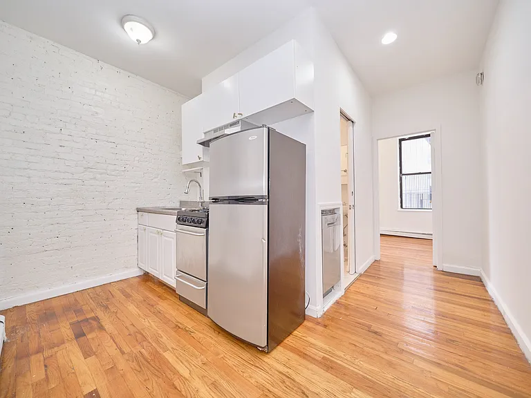 132 W 109th St #3B — Photo 7