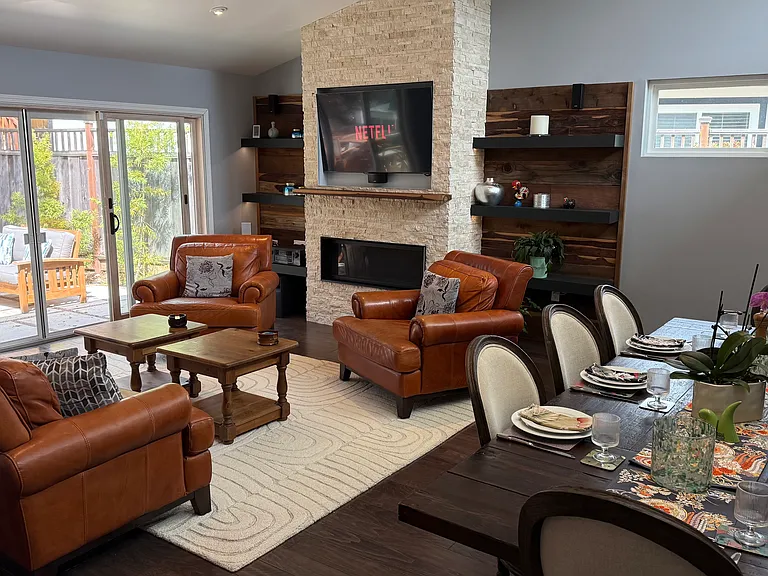 Lounge including smart TV and gas fireplace