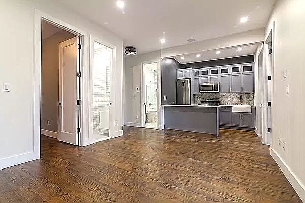 1st image of 14 Belvedere St #2B