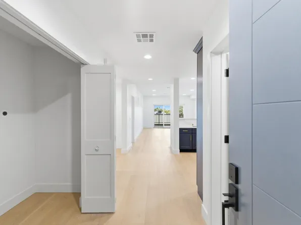 560 El Camino Real #207, San Carlos, CA 94070