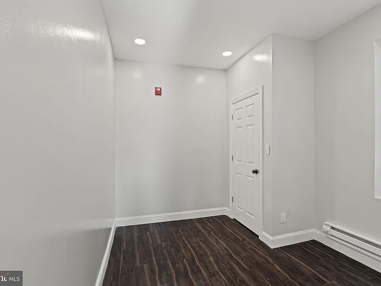 5237 Chester Ave #2 — Photo 26