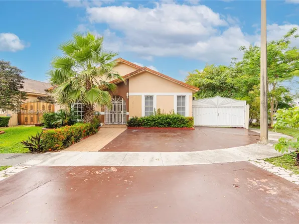 7411 W 33rd Ave, Hialeah, FL 33018