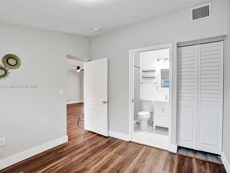 2281 SW 15th St — Photo 6