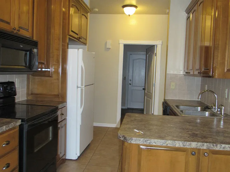 4424 NW Wolf Creek Blvd — Photo 7