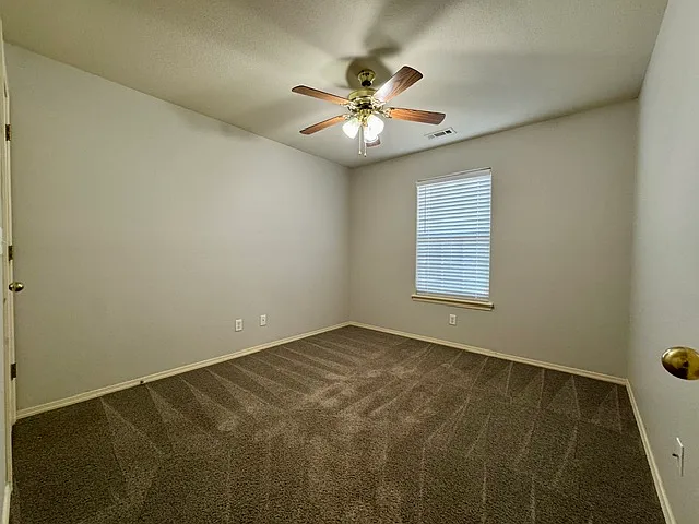 807 SW River Rock St — Photo 14