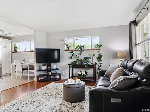 4th image of 3600 Dahlia Street
