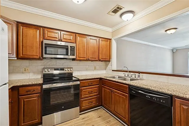 14578 Honeysuckle Dr #147 — Photo 7