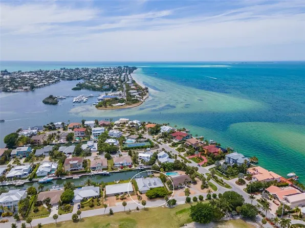 603 Ivanhoe Ln, Holmes Beach, FL 34217