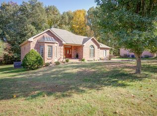238 Longwood Ln, Clarksville, TN 37043