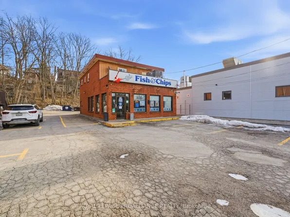 23 Mill St S #A, Pt Hope, ON L1A 2S6