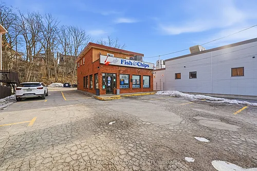 23 Mill St S #A Photo 1