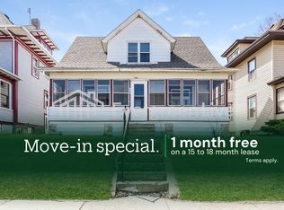 956 Iglehart Ave, Saint Paul, MN 55104