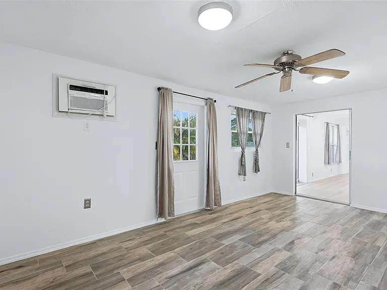 1329 Nantucket Rd — Photo 15