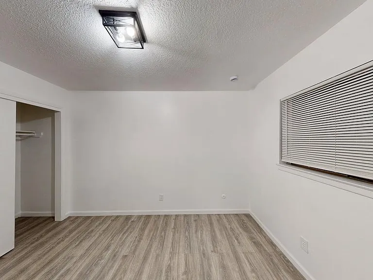 2 bed, 1.0 bath, 800 sqft, $1,135 — Photo 8