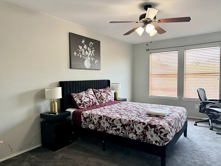 7300 Livingston Dr — Photo 13