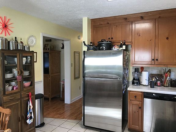 5th image of 412 Miller St SE
