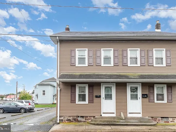19 W 2nd St, Hummelstown, PA 17036