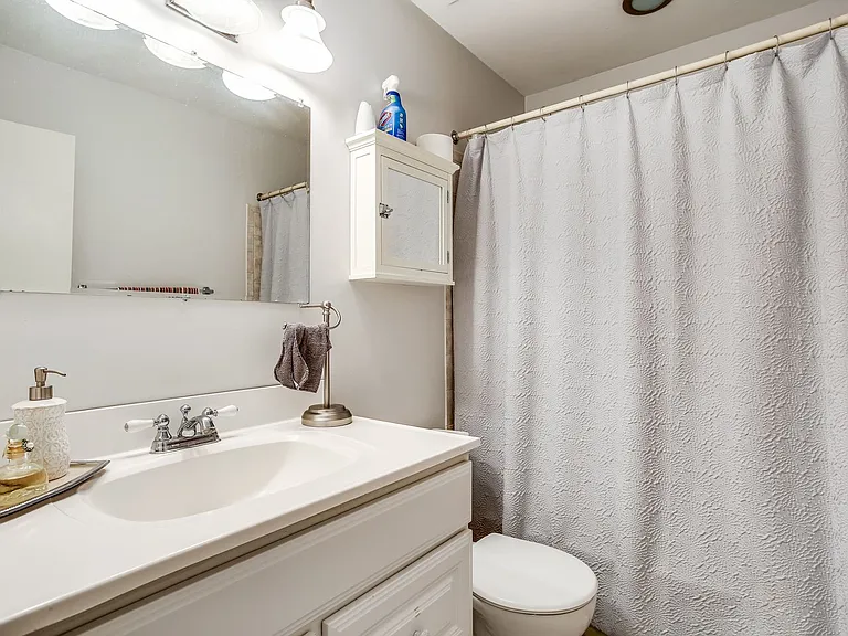 546 Azalea Dr — Photo 12