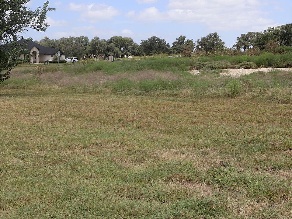 1st image of 105 Huerta Rd