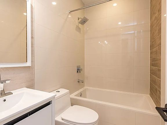 4th image of 1180 Halsey St APT 3